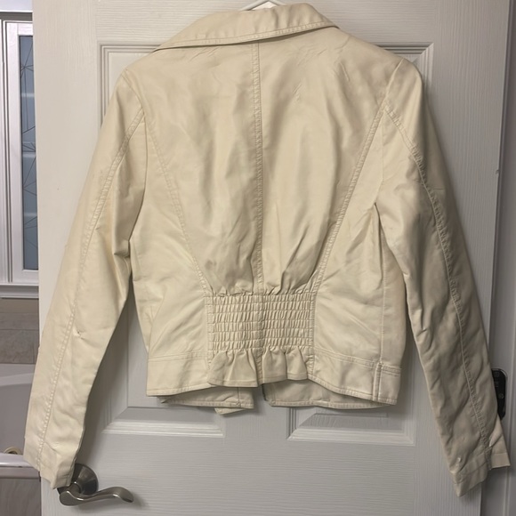 Cream Faux Leather Jacket with Side Zipper - Picture 6 of 9